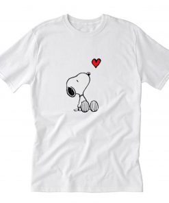 Heart sitting snoopy T Shirt PU27