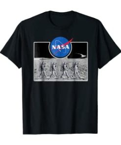 Astronaut Moon Crossing NASA T-Shirt ZA