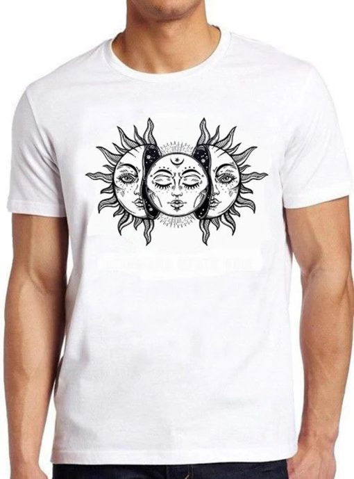 Sun Tarot Solar Eclipse Sun And Moon Psychedelic Tarot Cool Gift T Shirt ZA