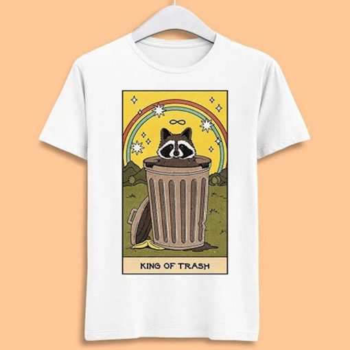 King Of Trash Raccoon Tarot Card T Shirt ZA