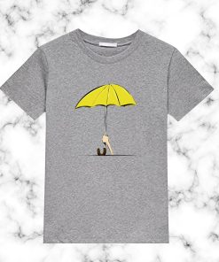 hand with umbrella T Shirt DV